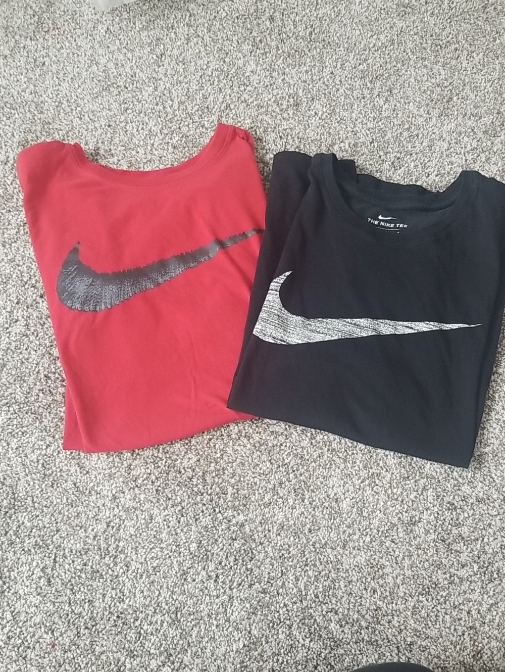 men's nike Short Sleeve T-Shirts in Red and Black